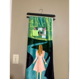 Wicked Elphaba and Glinda Green Pink Holding Hands Soft Cozy Throw Blanket NWT